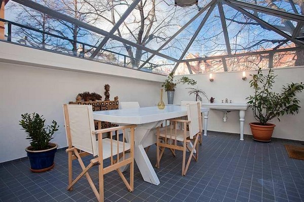 Theatre-Apartment-Freshome13