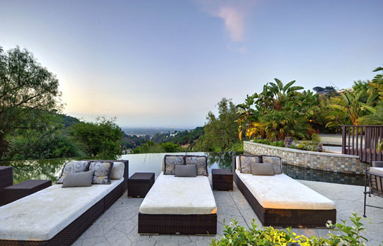 kim kardashian home 070212