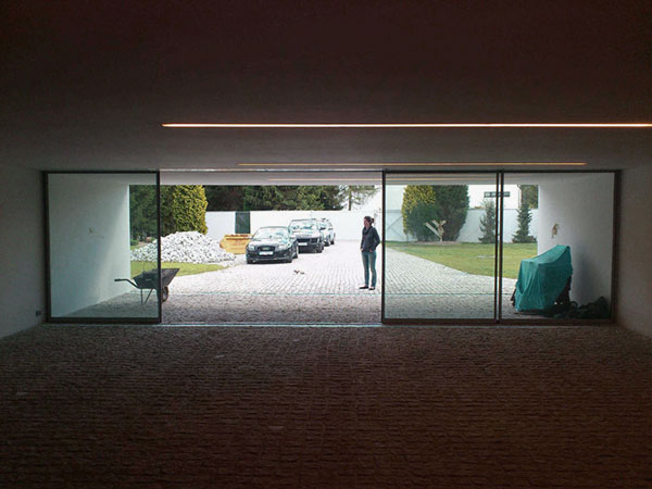 Fancy-Garage-Glass-Door-Design-Ideas