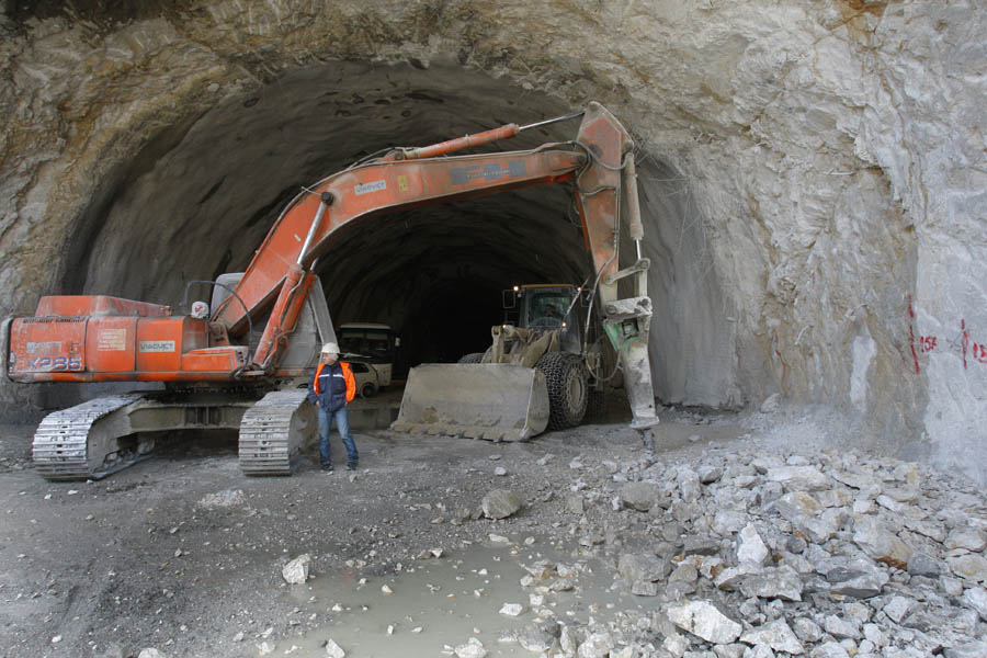 Omis, 25.01.2013 - Probijen tunel Omis nad kanjonom rijeke Cetine