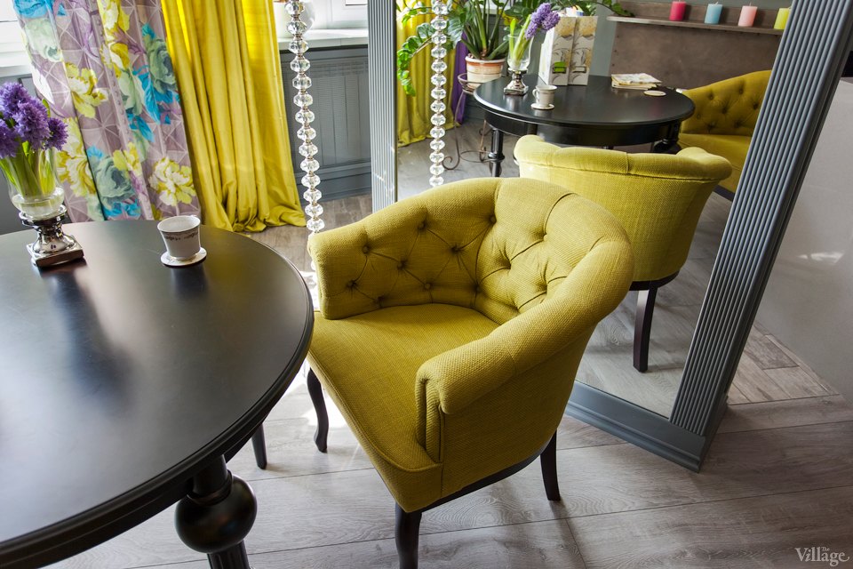 klasican stan uredjenje fotelja zelena