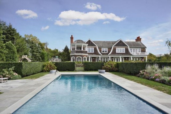 jennifer-lopez-buys-in-the-hamptons-6