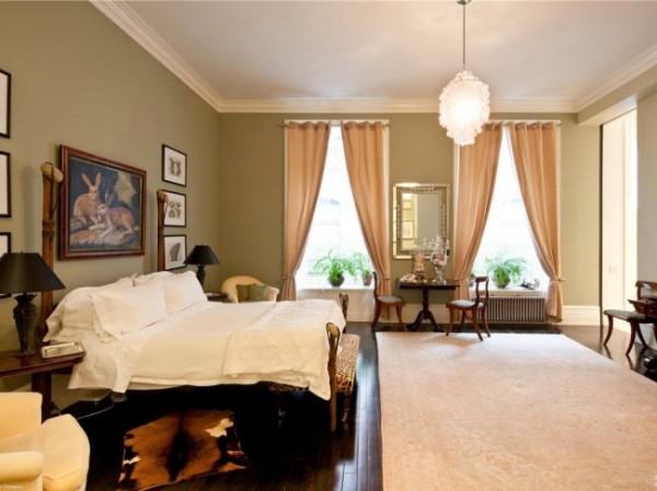 loft-mansion-master-suite-bedroom-9