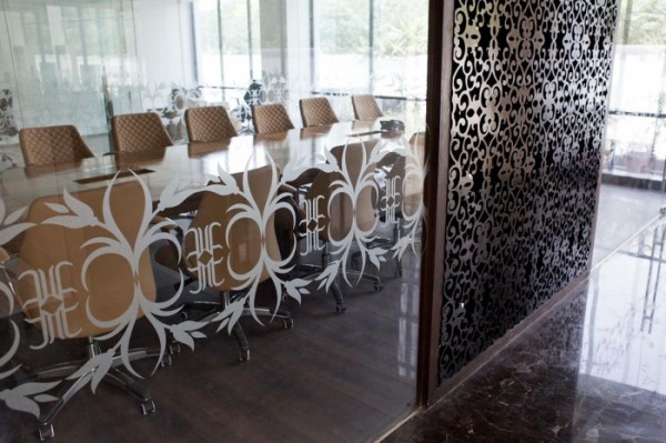 Directors-lift-lobby-with-board-room-in-background-700x466