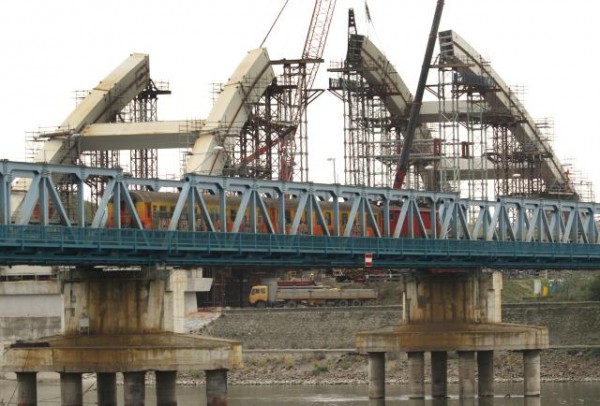 GRADILITE EELJEVOG MOSTA