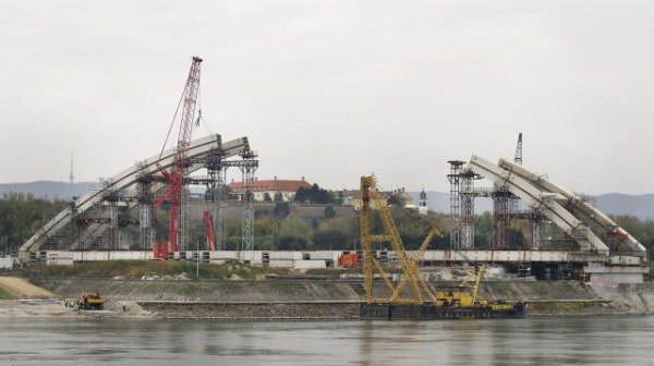 GRADILITE EELJEVOG MOSTA