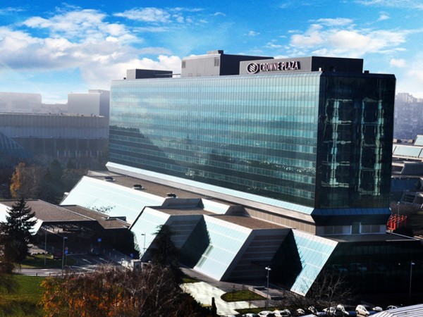 crowne_plaza_231213_tw1024