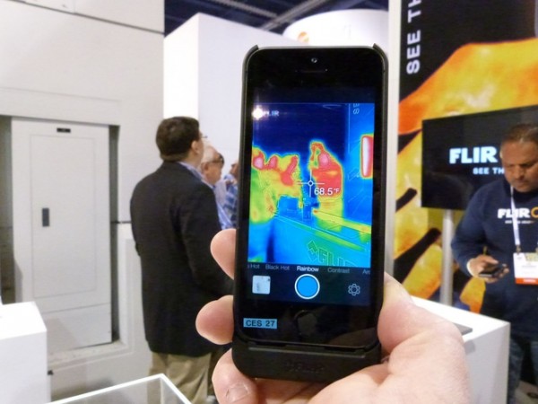 flir-one-iphone-1