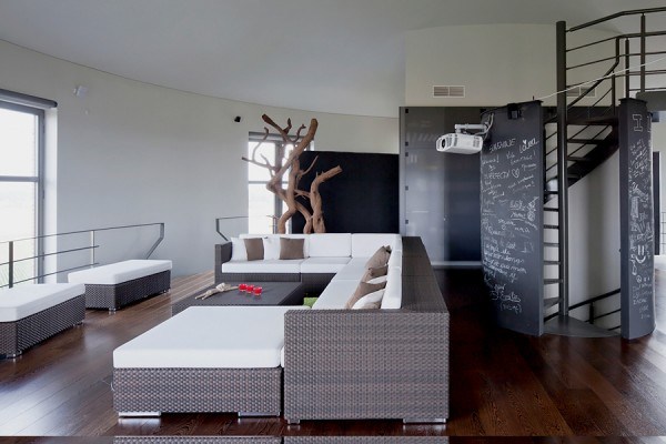 water_tower_converted_to_house_05