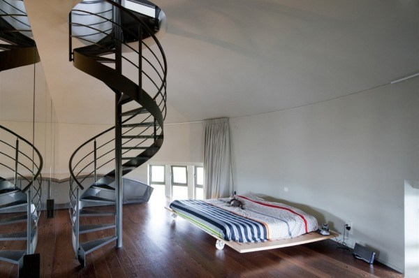 water_tower_converted_to_house_10