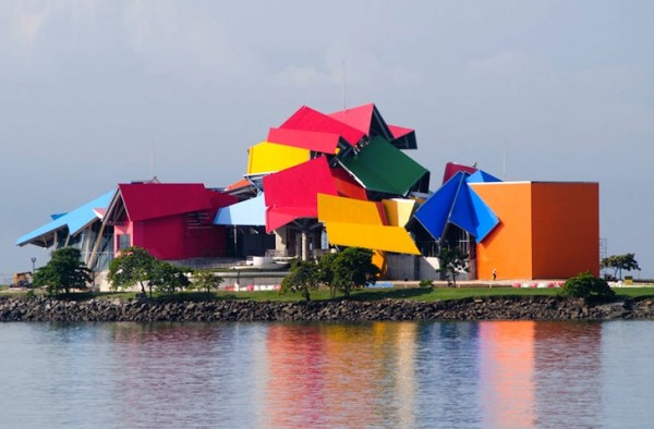 Frank-Gehry-Biomuseo-1