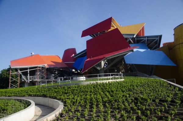 Frank-Gehry-Biomuseo-2