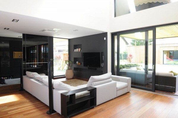 black-residence-in-ljubljana-living-room