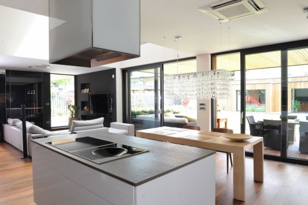 kitchen-table-ljubljana