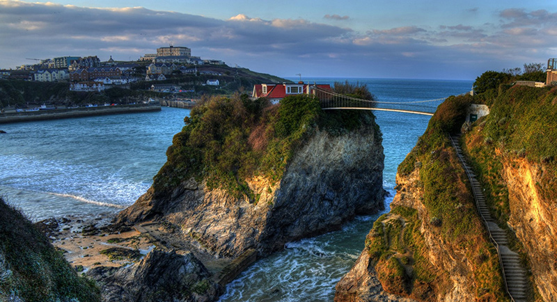 kuca-na-malom-ostrvu