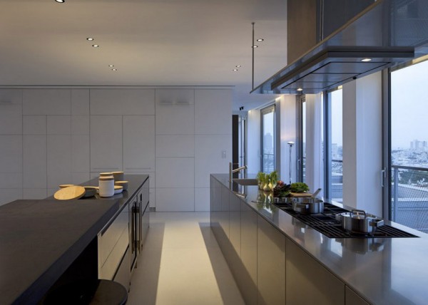 Antokolsky-penthouse-by-Pitsou-Kedem_07