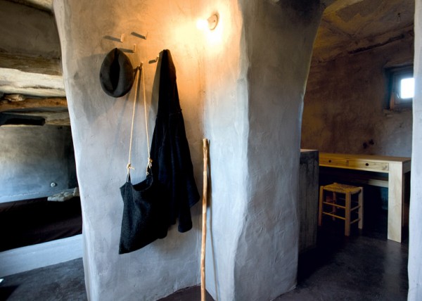 Retreat-in-Tinos-Island-by-Ioannis-Exarchou-07