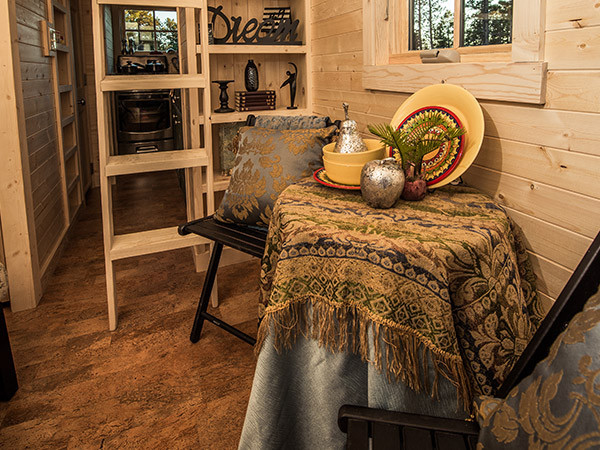 unutrasnjost kuce na tockovima