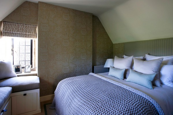 spavaca-soba-u-potkrovlju