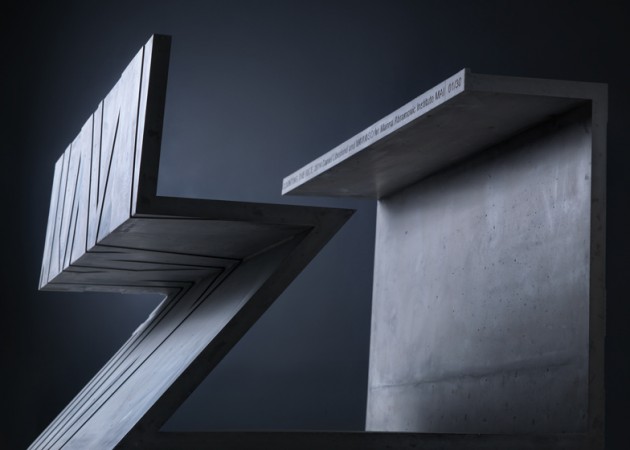 Daniel-Libeskind-table-for-Marina-Abramovic-for-Moroso-3