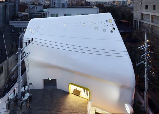 zaobljena-fasada-od-betona-05