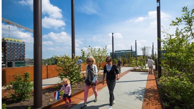 Paleisbrug-pesacki-most-park-04