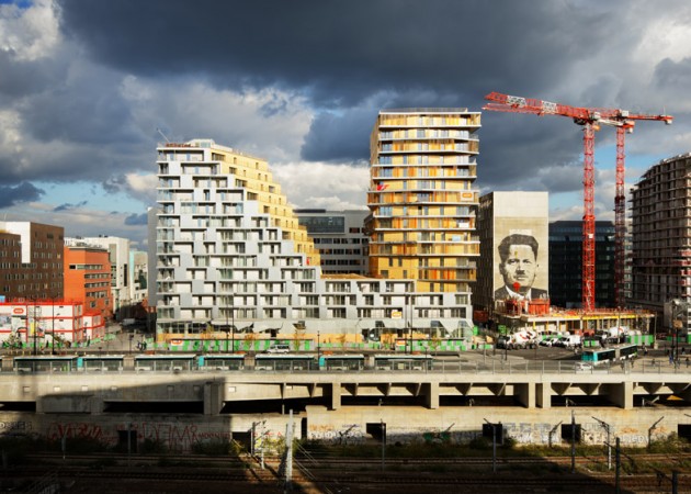 pozlacena-zgrada-pariz-02