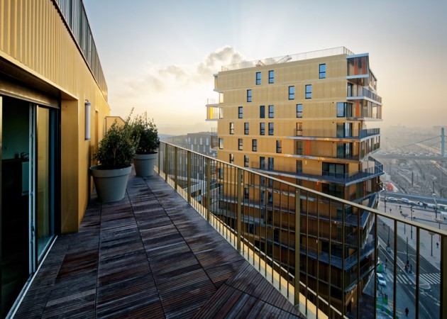 pozlacena-zgrada-pariz-03