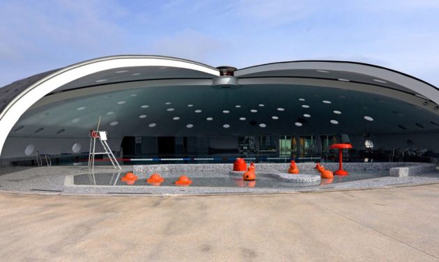 Tournesol-Swimming-Pool-Refurbishment-by-Urbane-Kultur-Hi-Macs-3