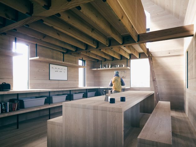 flat-packed-koliba-04