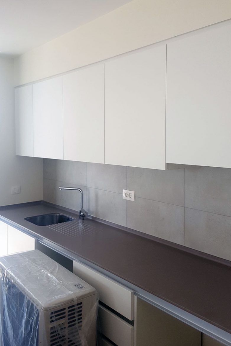 Svaki stan dolazi s kuhinjskim elementima