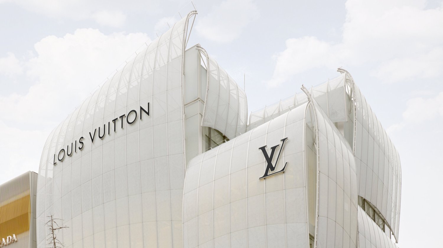 Spektakularna fasada inspirisana jedrima na novom Luj Vitonu u Japanu