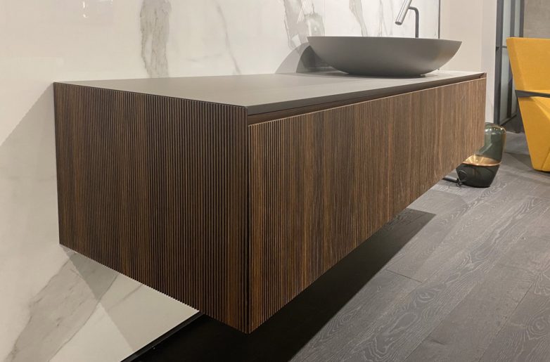 Drvene letvice na kupatilskom nameštaju