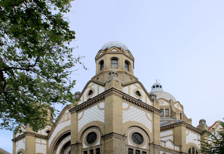 Zgrada Novosadske sinagoge (1906–1909); Arh. Lipot Baumhorn; Foto: dr Goran V. Anđelković, u. d. i. a.