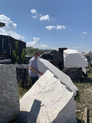 Pronalaženje kamena za projekat Sofi Beograd; Foto: Studio Autori