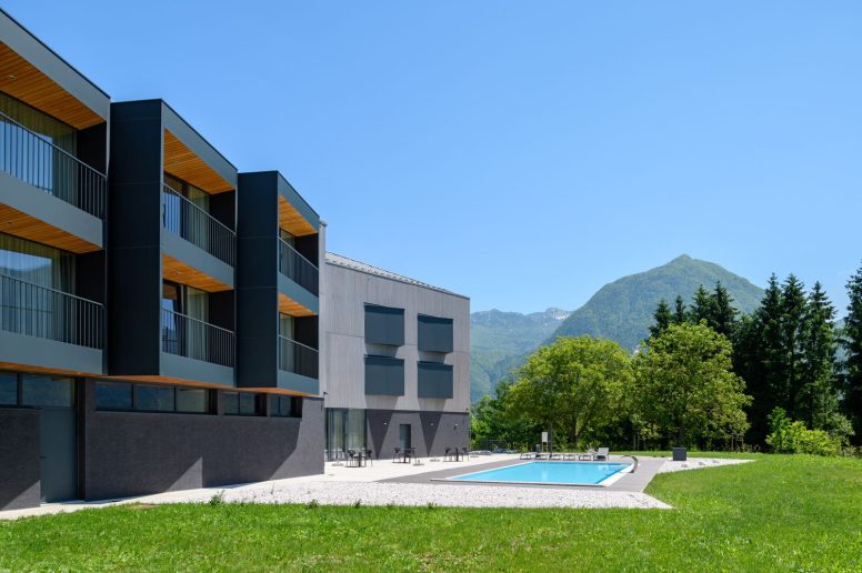 Sivo, crno, belo; Foto: Miran Kambič