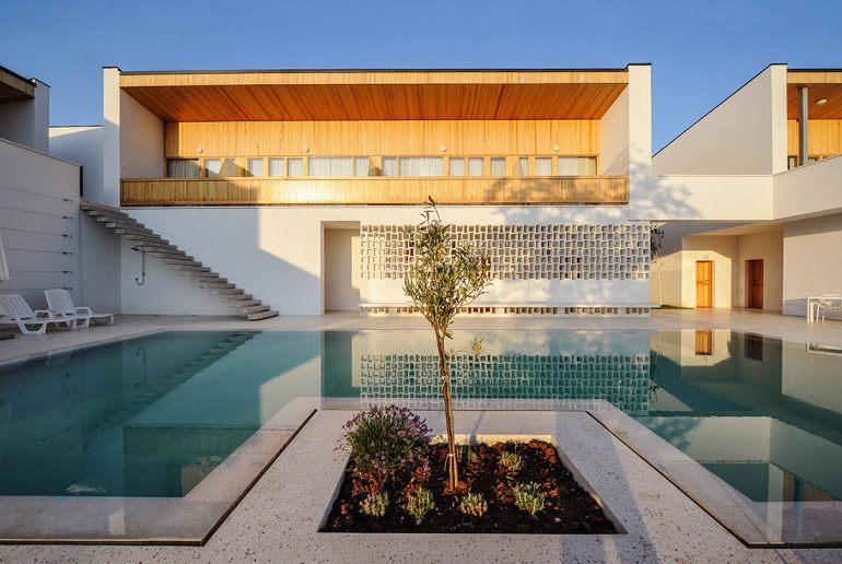 Hotel Gračanica na Kosmet6u; Foto: Atdhe Mulla