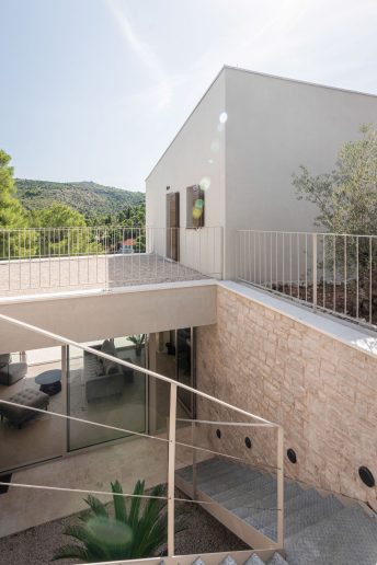 Krovovi prizemlja funkcionišu i kao terase; Foto: Luka Barković​