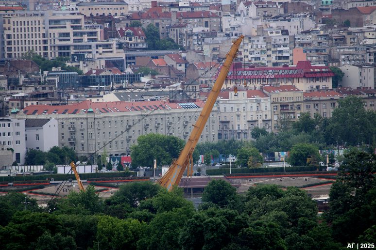 Mađarska dizalica Klark Adam u panorami starog Beograda | Foto: dr Goran V. Anđelković