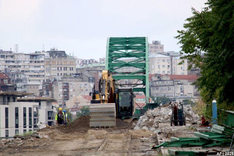Rušenje pristupnog puta prema Starom savskom mostu sa novobeogradske strane | Foto: dr Goran V. Anđelković