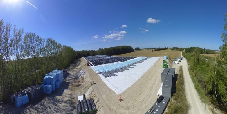 Postavljanje izolacijonih slojeva preko jezera koji sprečavaju gubljenje toplote